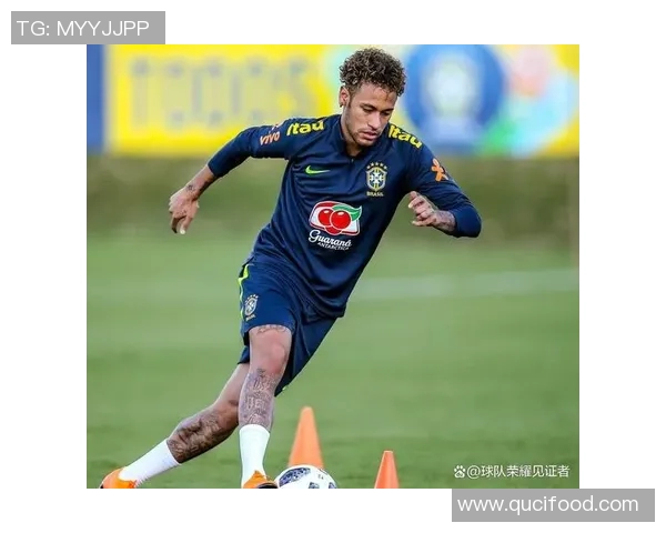 内马尔足球生涯十大经典进球回顾 展现惊艳技巧与绝妙配合