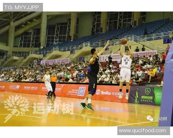 重庆篮球队比赛经验引发热议球迷对战术选择和球员表现展开激烈讨论 重庆篮球队比赛经验引发热议球迷对战术选择和球员表现展开激烈讨论