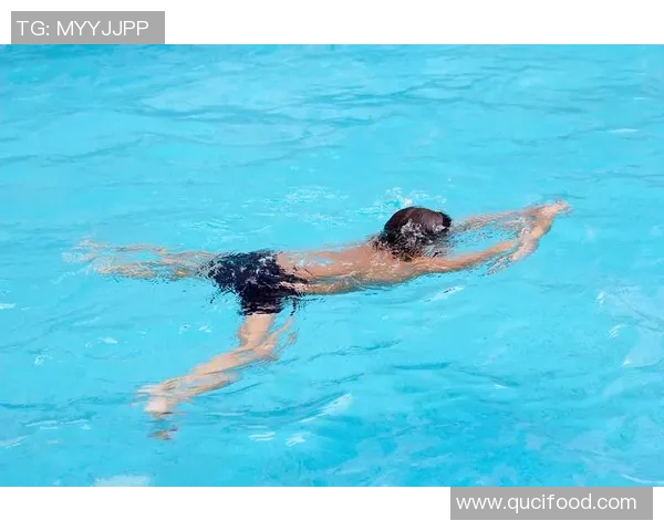 泳姿的多样性与技巧探索：四种主要泳姿的特点与训练方法分析