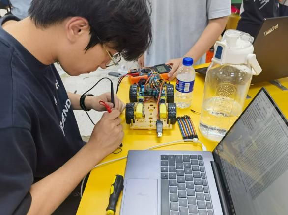 光学仪器天津大学微电子学院暑期外洋立异理论项目方案（马来西亚站）闭幕(图4)